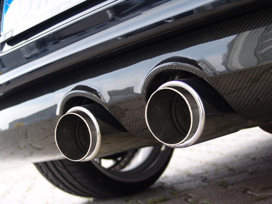  Volkswagen Golf R32 Carbon Racer by Senner Tuning 2010 года  (фото 2 из 11)